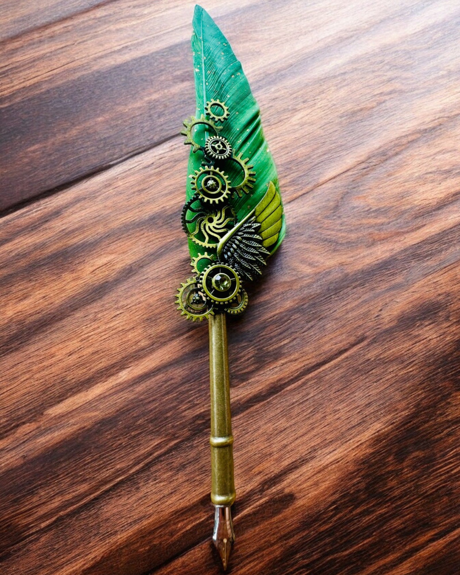 Penna Calligrafica "Eleganza Steampunk" con Piuma di Tacchino - Fatto a Mano 5 varianti tra cui scegliere, personalizzazione con incisione per regalo