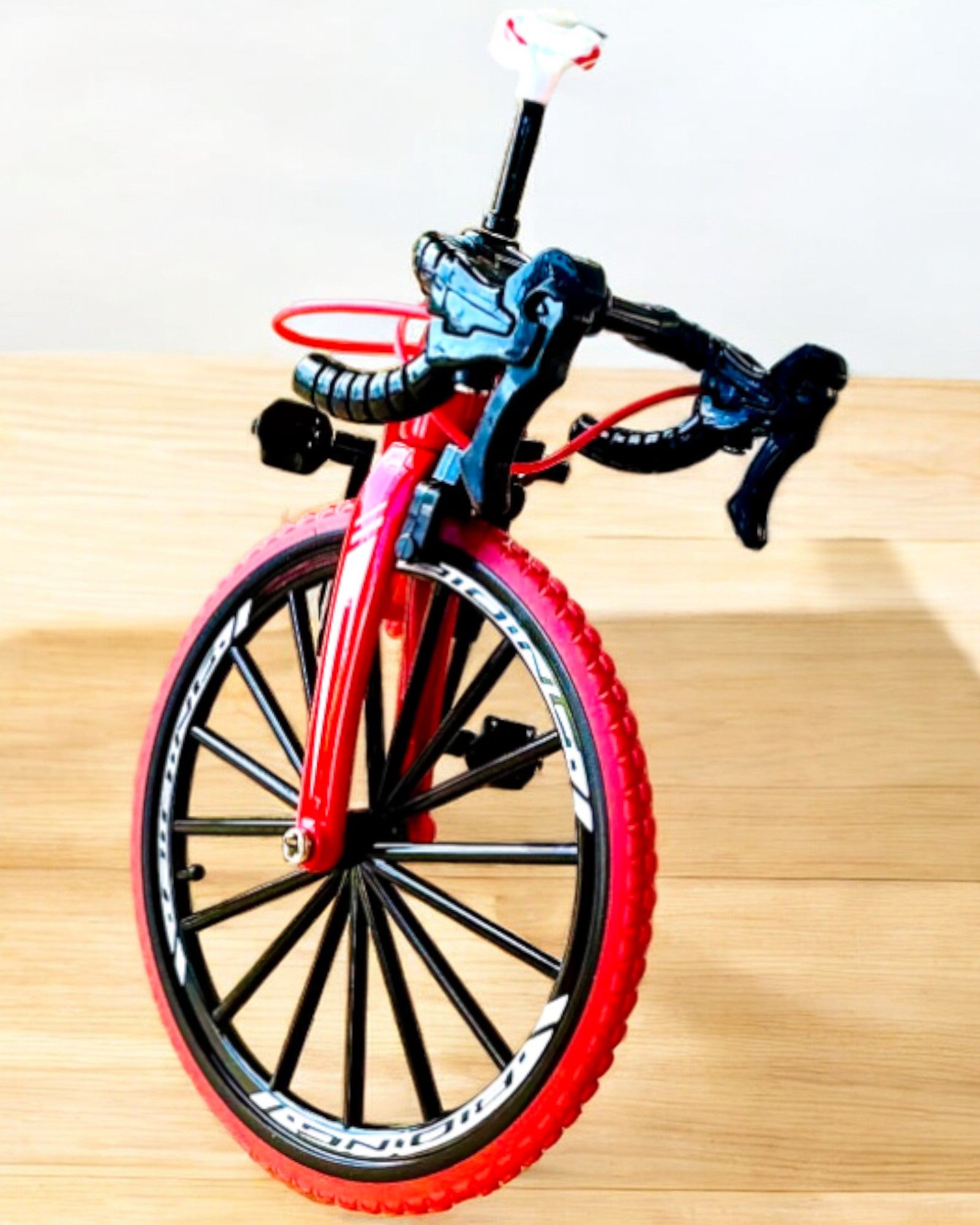 Modello in Miniatura di Bicicletta Rossa in Metallo "SpeedMaster" personalizzazione con incisione per regalo, 2 varianti di colore