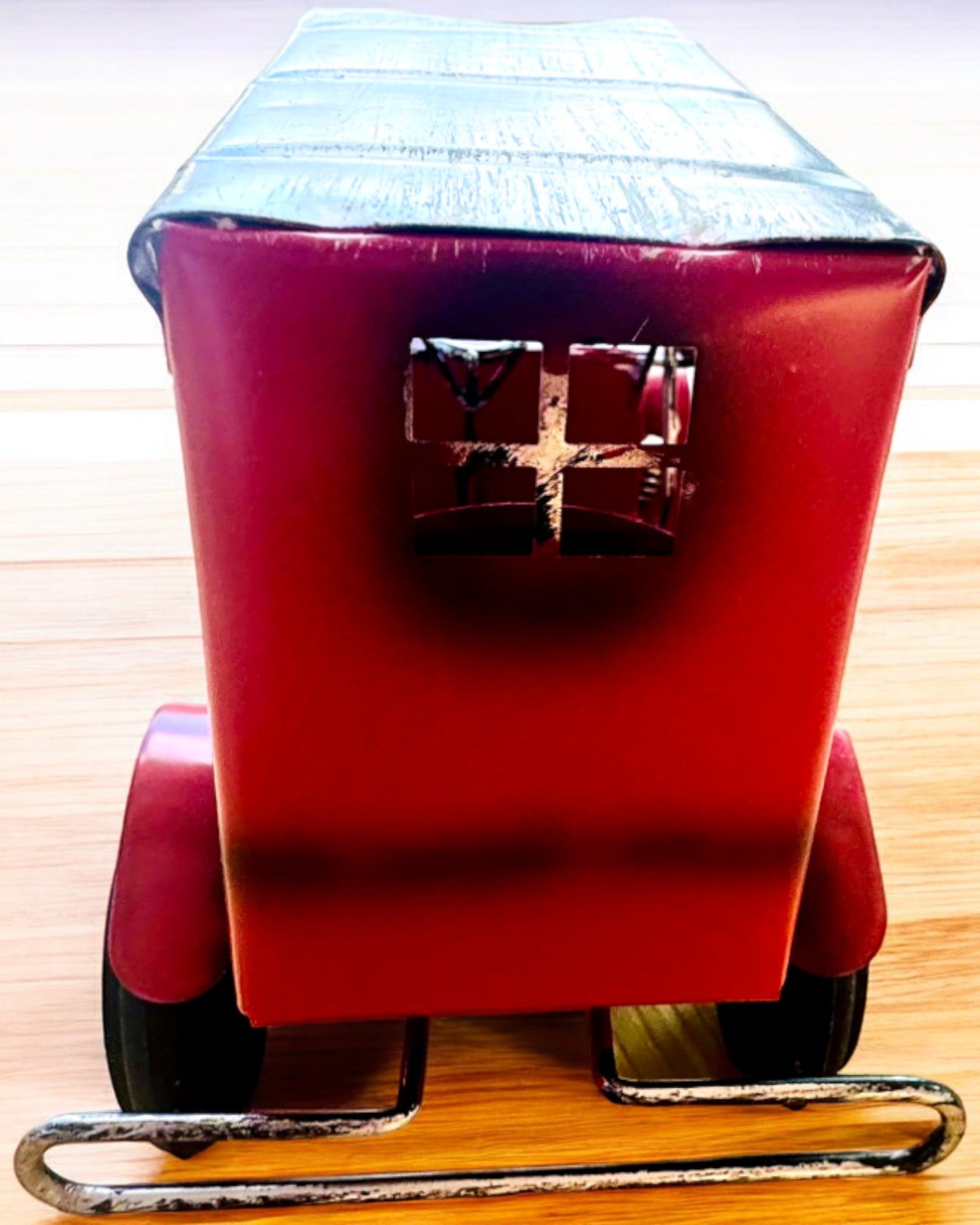 Modello classico di auto retrò - tre varianti con opzione di incisione per regalo