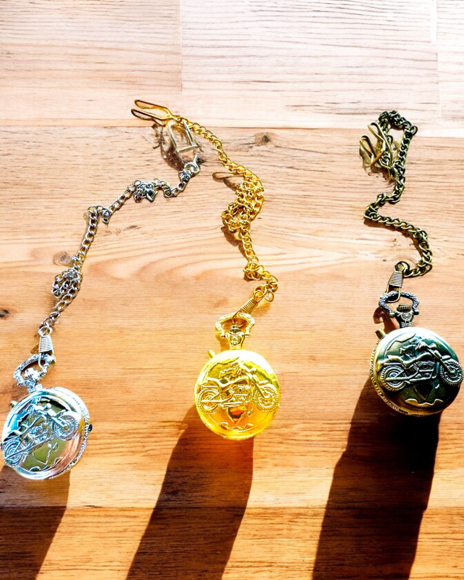 Orologio da Tasca "Motocyklowy Elegancik 2" – Incisione per regalo, 3 varianti di colore