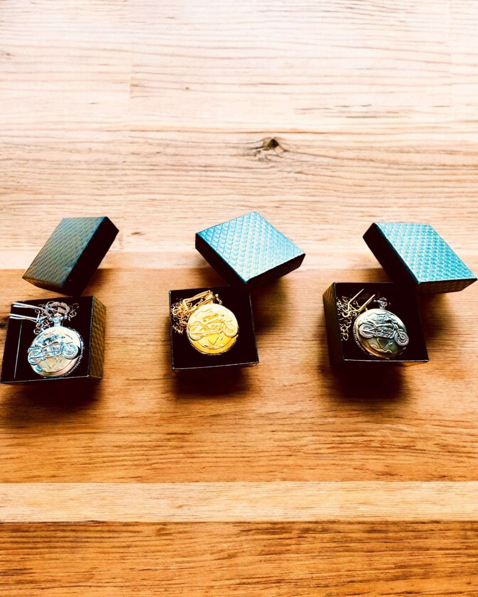 Orologio da Tasca "Motocyklowy Elegancik 2" – Incisione per regalo, 3 varianti di colore