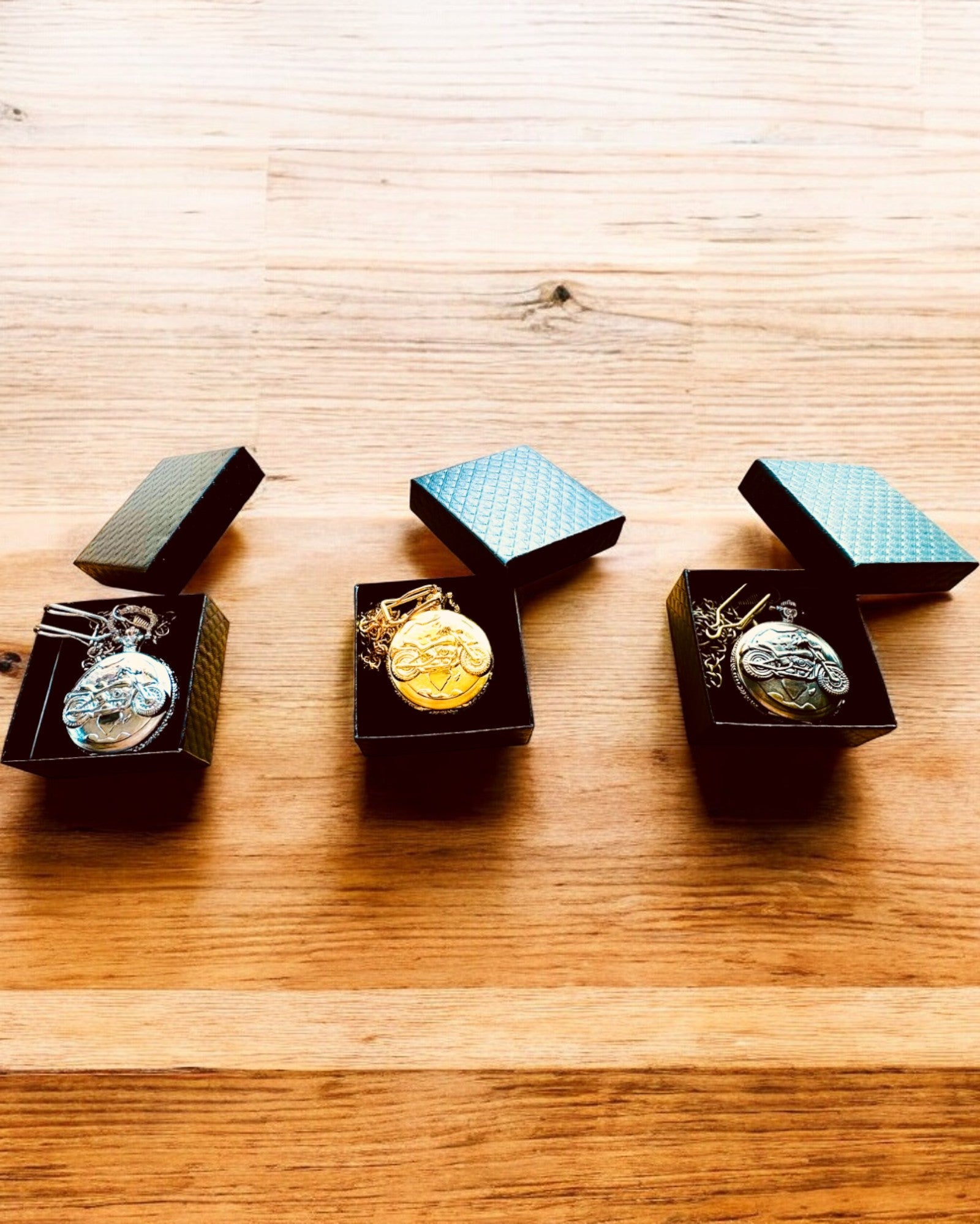 Orologio da Tasca "Motocyklowy Elegancik 2" – Incisione per regalo, 3 varianti di colore