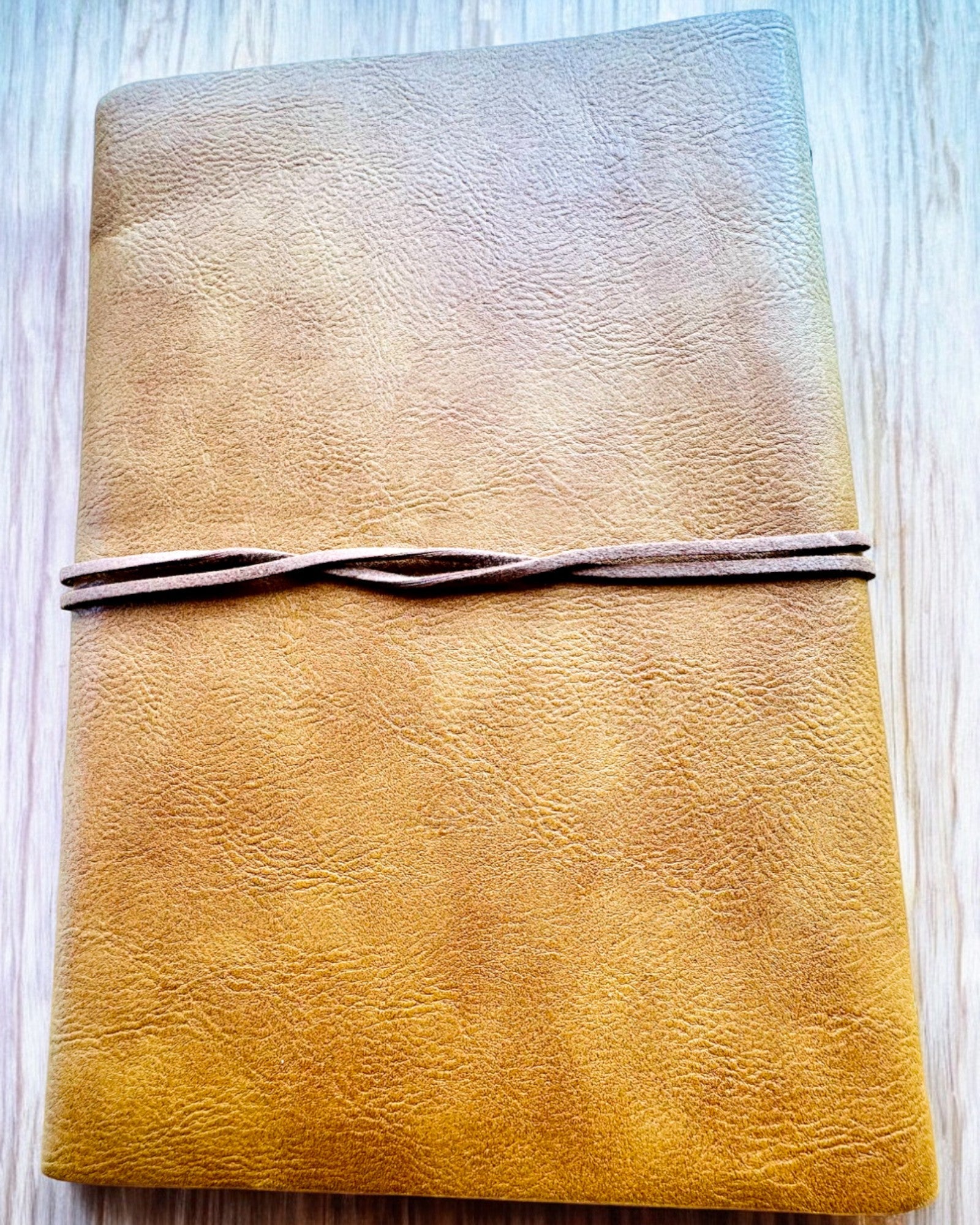 Taccuino "Foglie d'Autunno" Formato A5, possibilità di personalizzazione con incisione per regalo