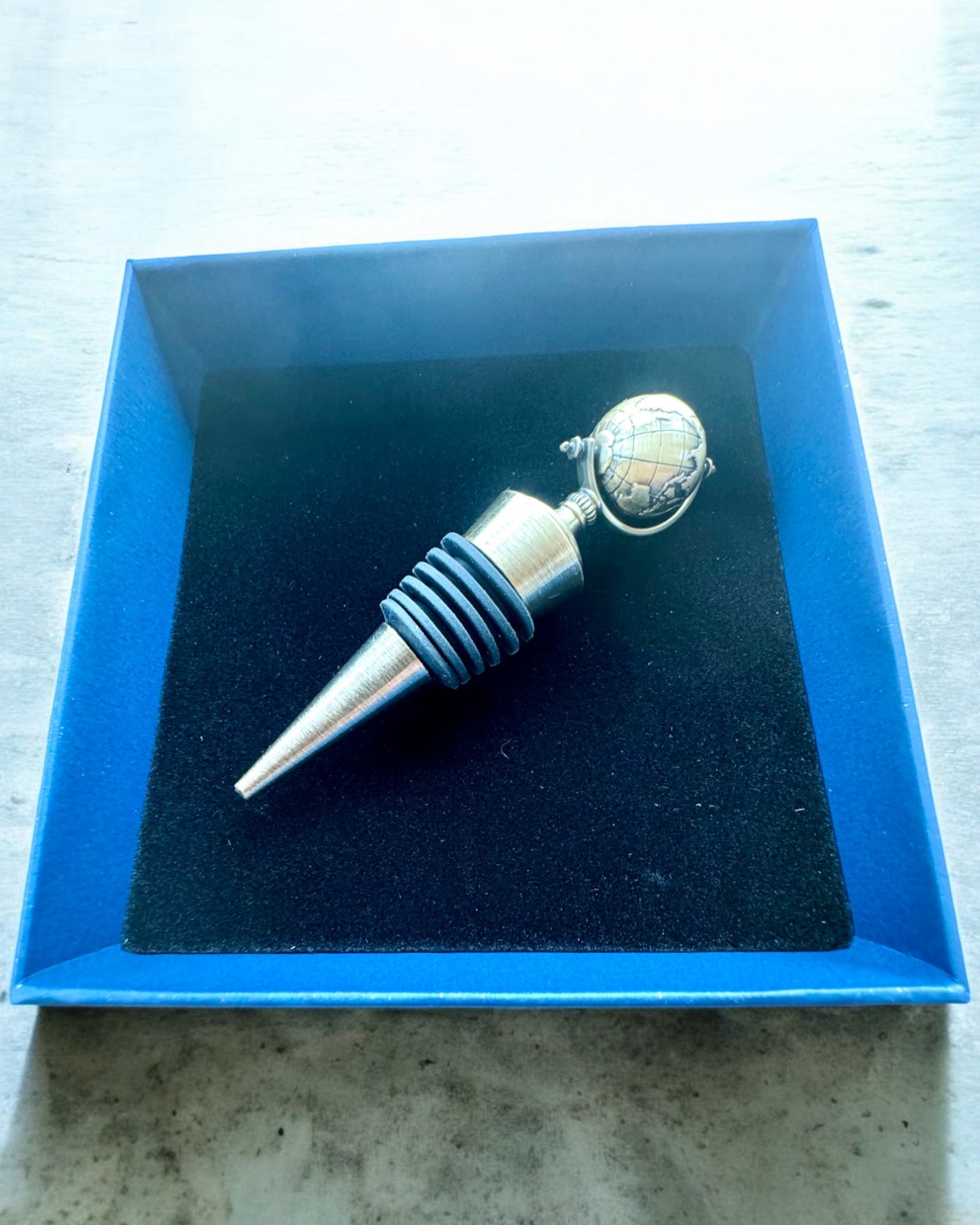 GloboStop - Tappo per Vino con Incisione, possibilità di personalizzazione con incisione per regalo