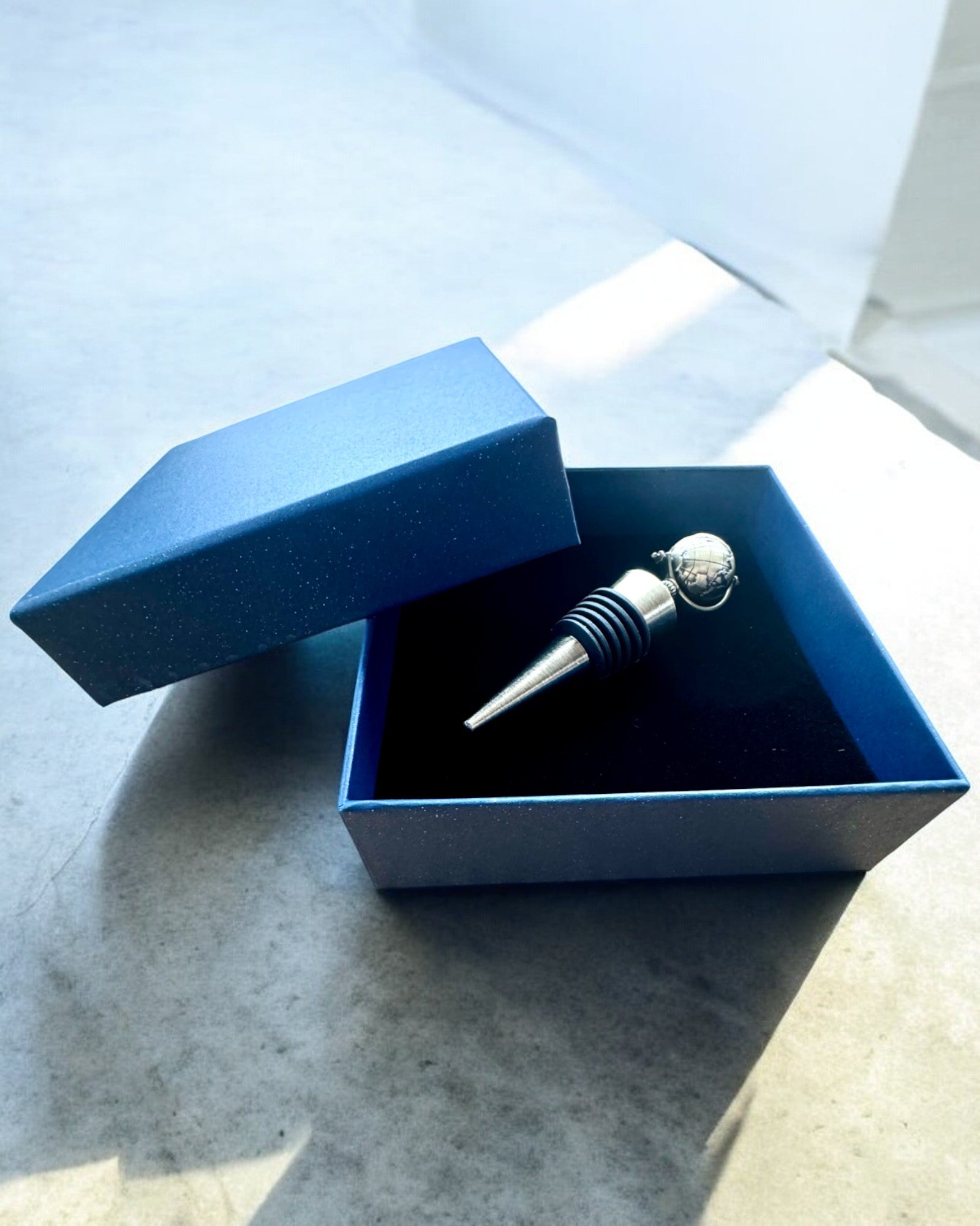 GloboStop - Tappo per Vino con Incisione, possibilità di personalizzazione con incisione per regalo