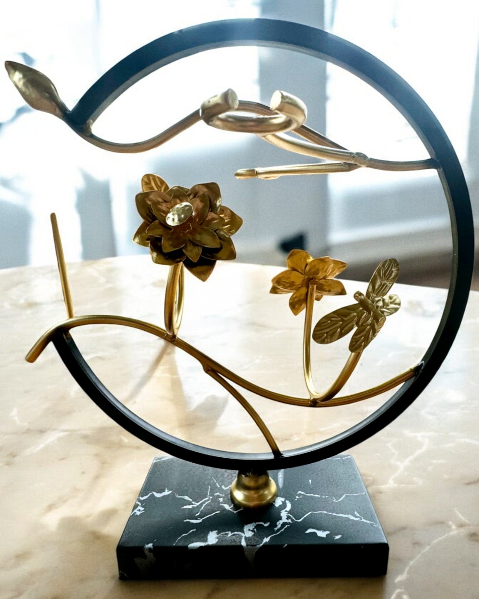 Stojak "Elegancki Owad" - per bottiglia di vino e bicchieri, altezza 33 cm, possibilità di personalizzazione con incisione per regalo