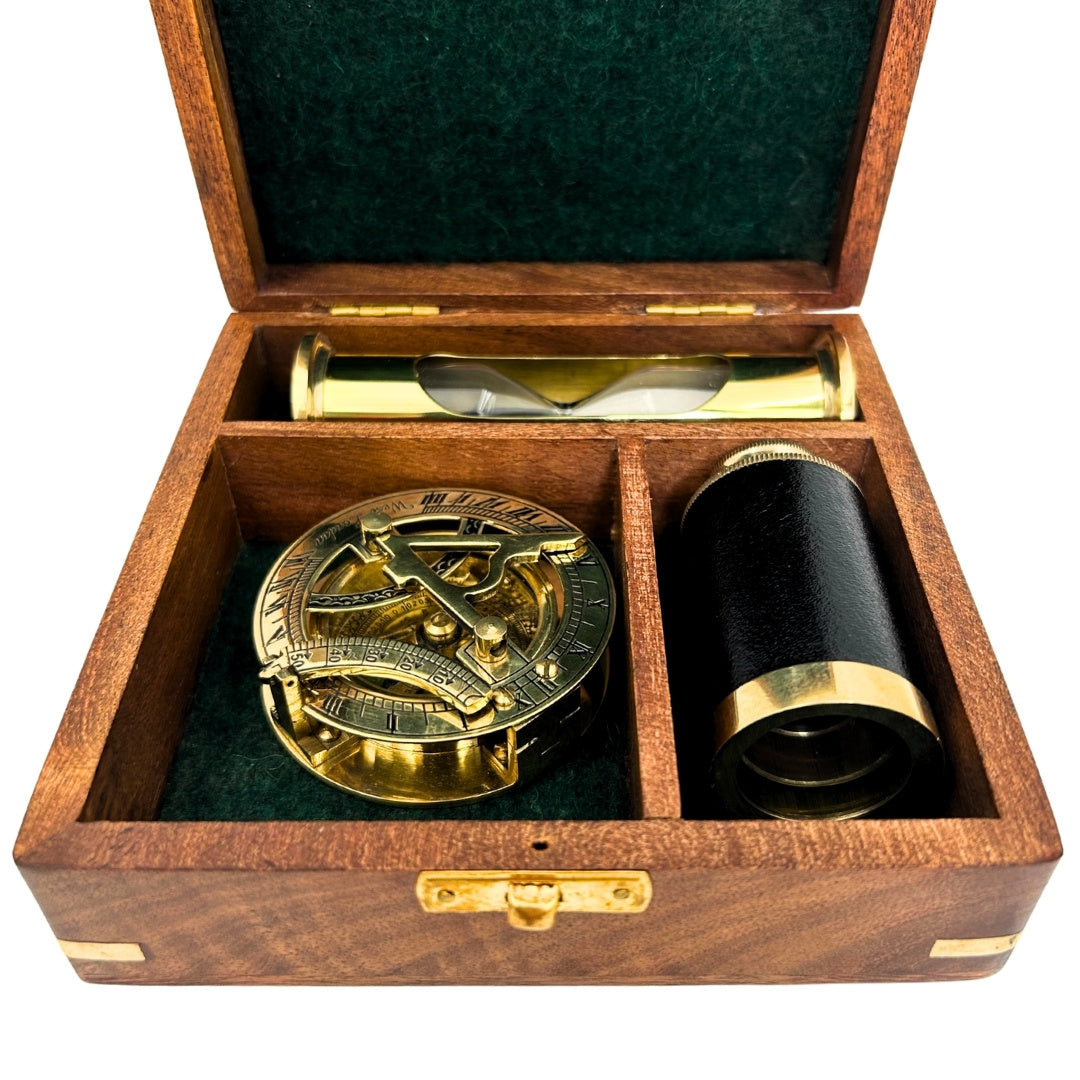 Set regalo retrò con incisione – bussola in ottone, cannocchiale pieghevole, clessidra in scatola di legno