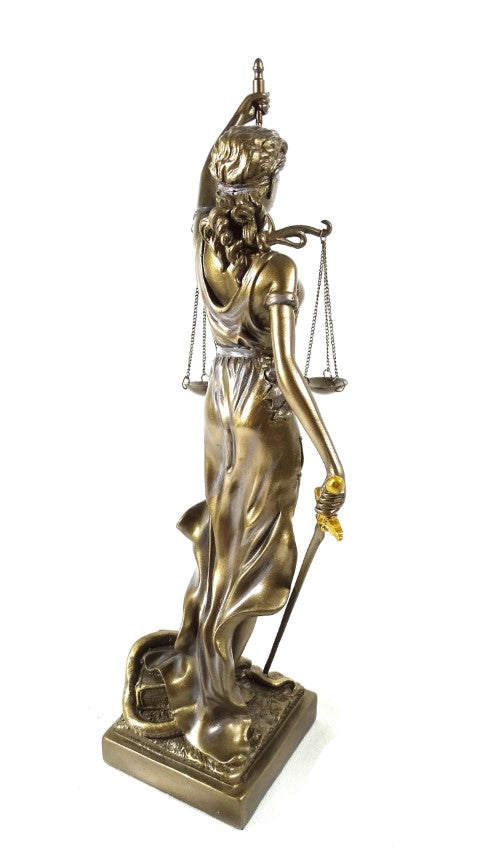 Figura Temida 35 cm con possibilità di personalizzazione con incisione - regalo elegante per avvocati, giudici o consulenti legali, realizzata in polyresina di colore dorato con finitura antica