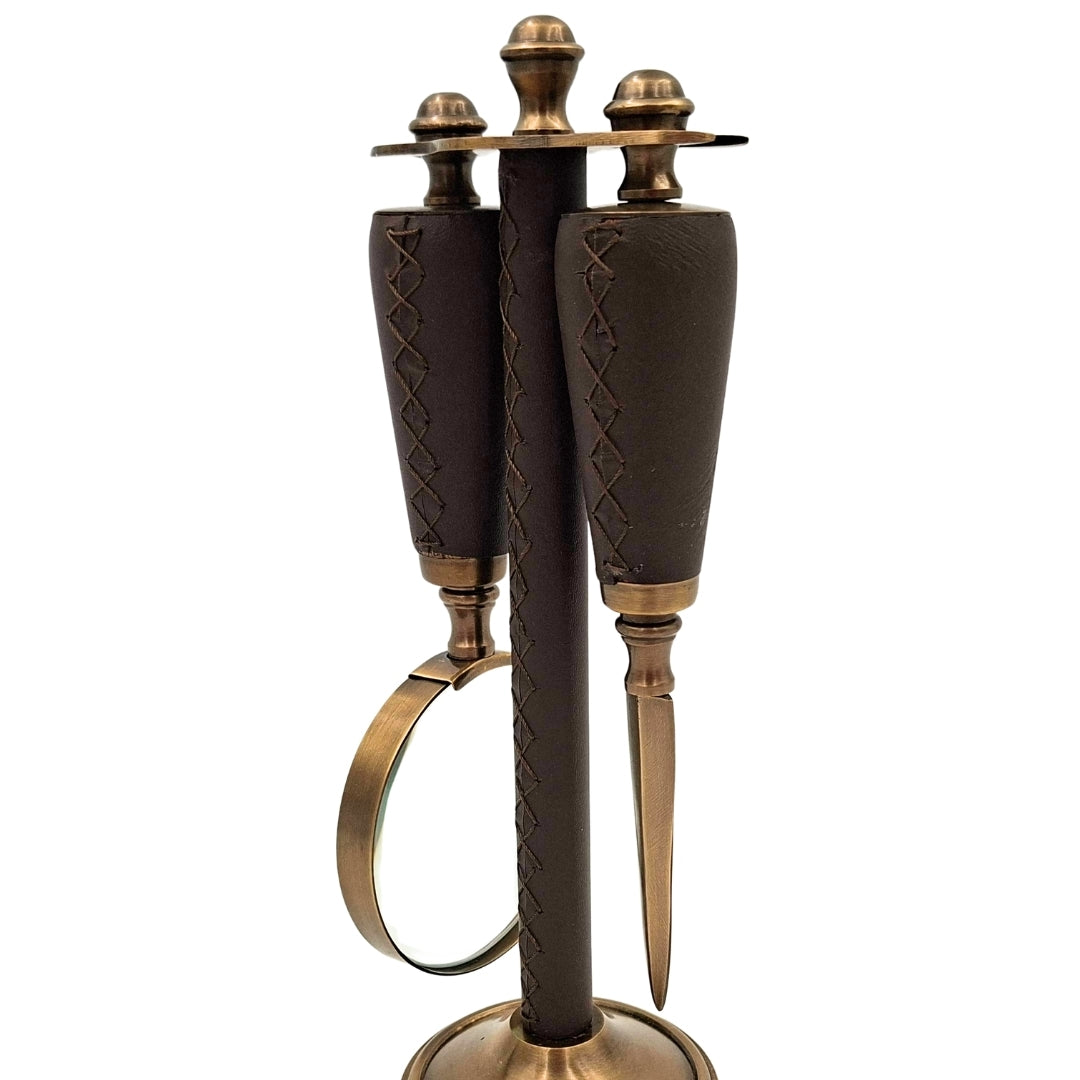 Elegante set da studio in ottone e pelle