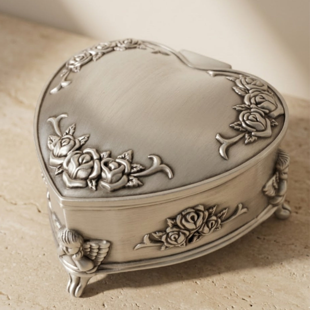 Scatola metallica a forma di cuore con possibilità di incisione personalizzata – regalo elegante per San Valentino, anniversario o compleanno, decorata con motivo di rosa, dimensioni 8,7 x 8,4 x 5,1 cm