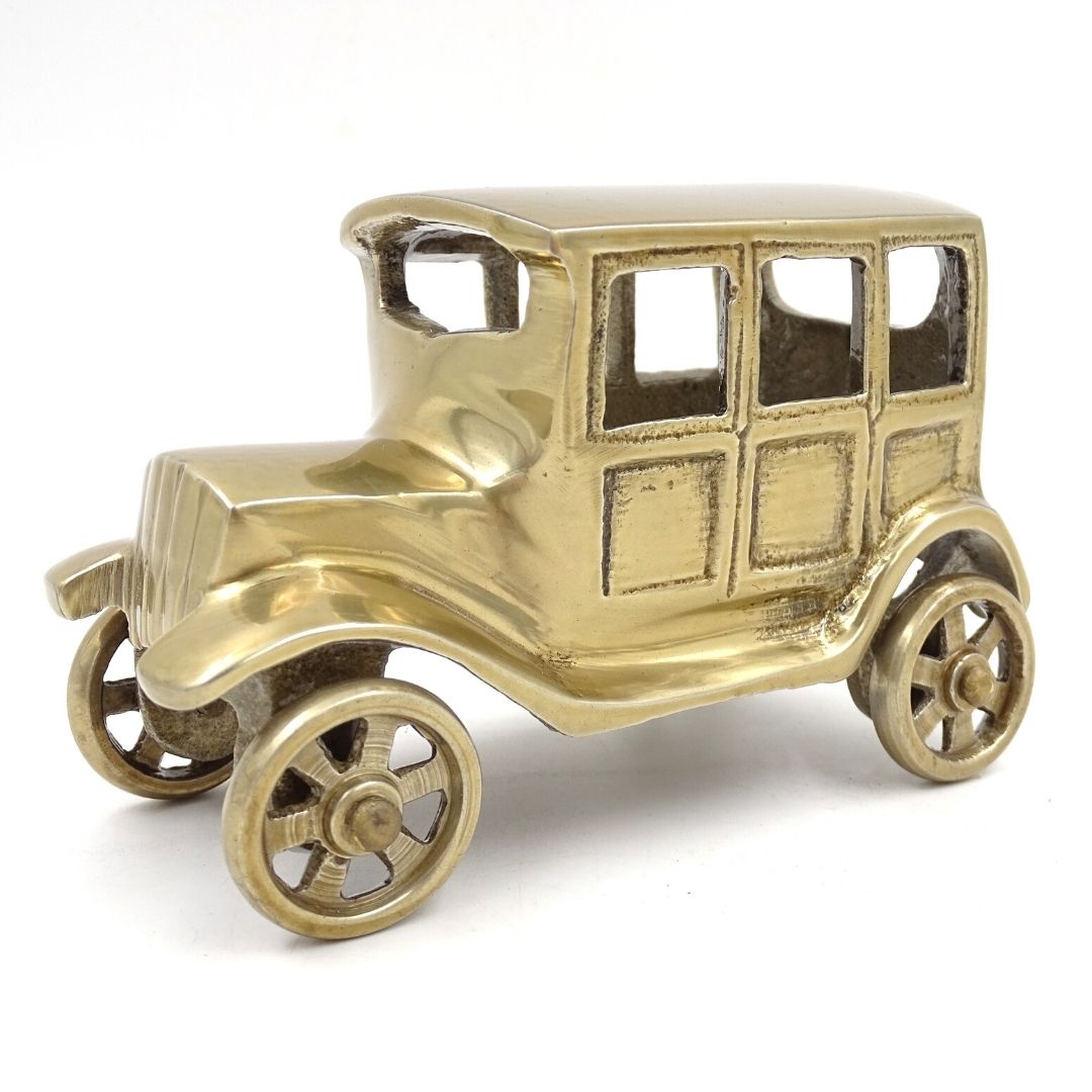 Modello di automobile rétro in metallo – N796