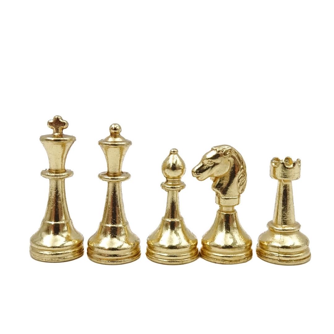 Scacchi magnetici esclusivi in metallo Italfama 18x18 cm con possibilità di incisione personalizzata – elegante regalo per ogni occasione, scacchiera marrone-nera con pezzi dorati e argentati