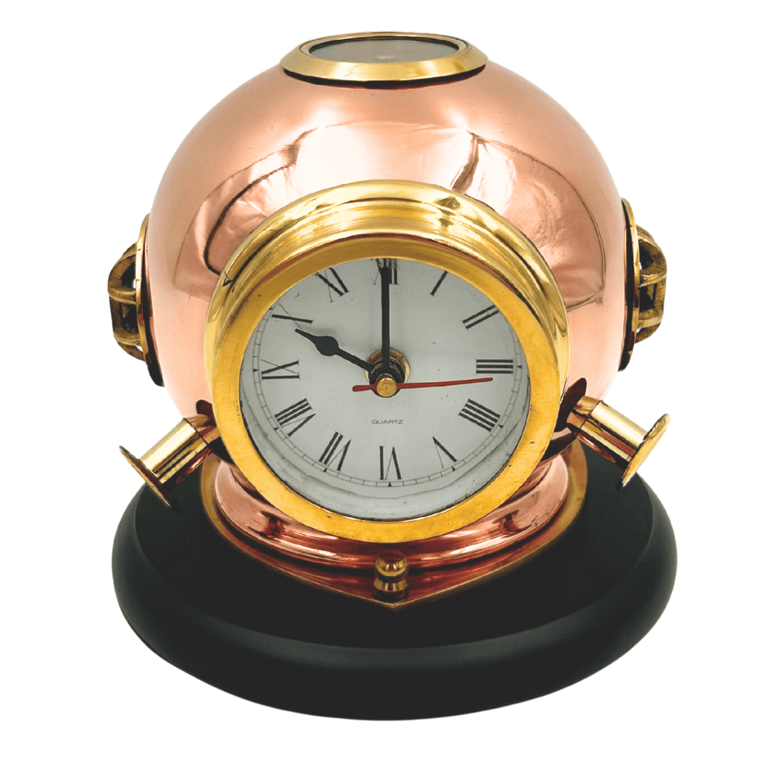 Orologio da Scrivania Elmo da Sub con Bussola - Ottone su Base in Legno con Possibilità di Incisione Personalizzata - Regalo Perfetto per Amanti del Mare e dello Stile Vintage - Altezza 16 cm, Diametro Orologio 8,5 cm