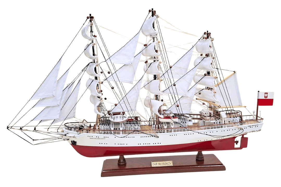 Modello esclusivo del veliero Dar Młodzieży XXL da 71 cm, con possibilità di personalizzazione tramite incisione