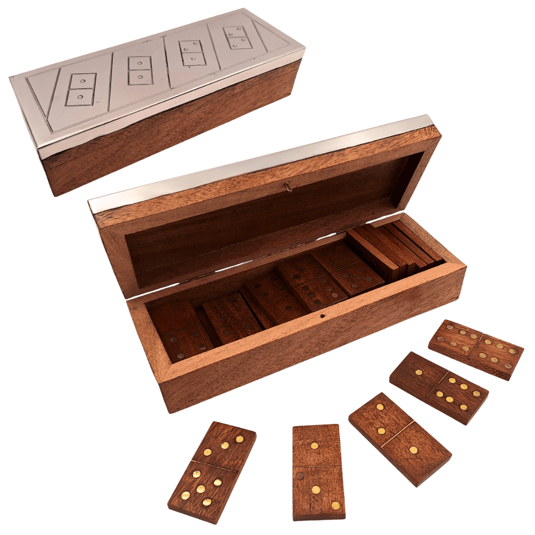 Elegante domino in scatola di legno con coperchio in alluminio
