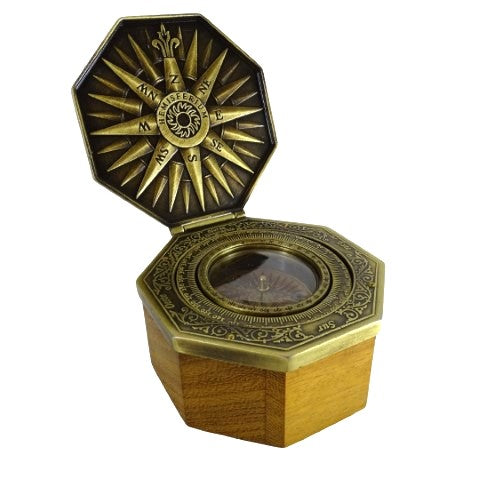 Esclusiva bussola magnetica Cardan H43 in ottone e legno con incisione personalizzata