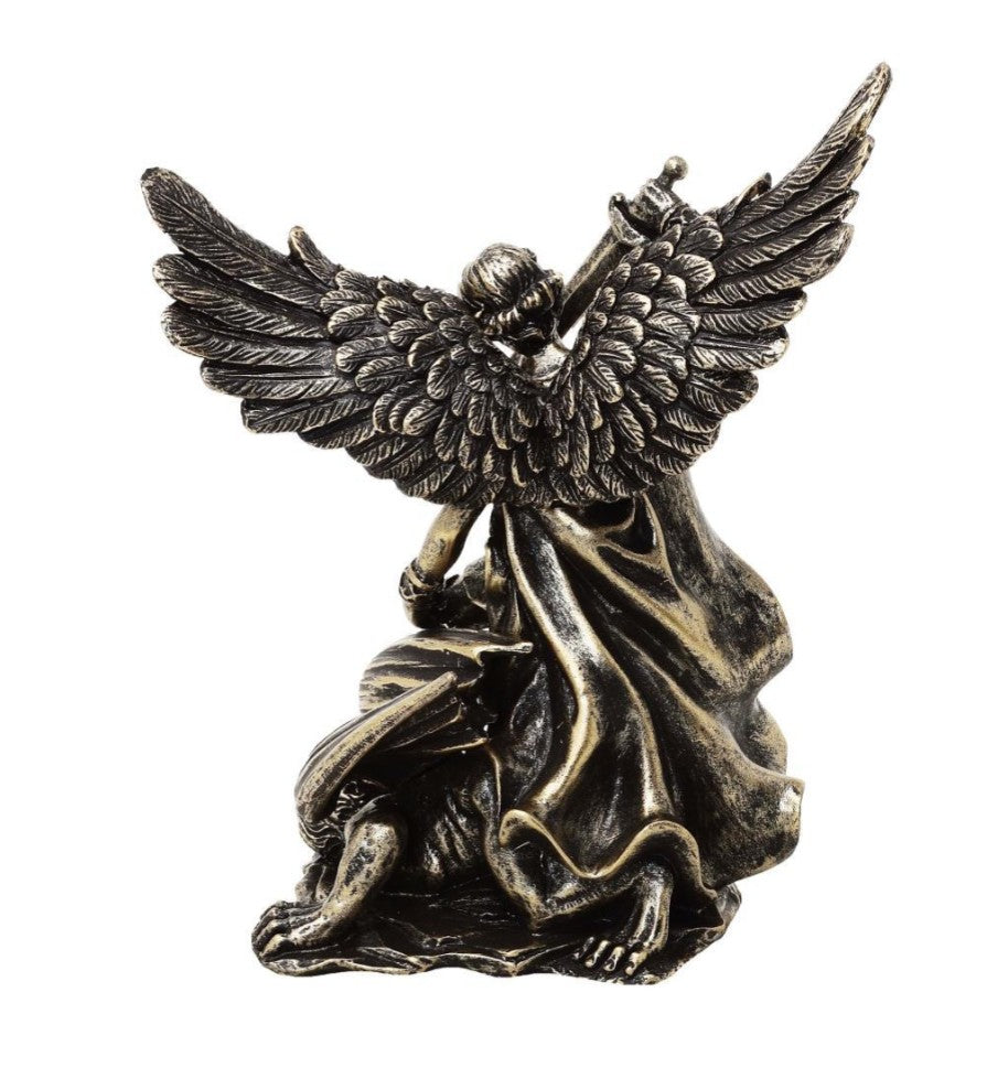 Statuetta di San Michele che combatte il drago in poliresina 13,5 cm con possibilità di personalizzazione con incisione