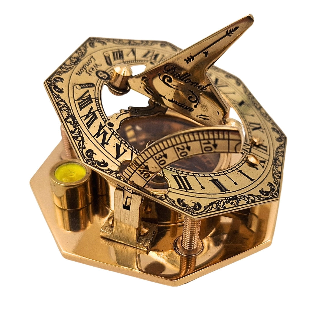 Bussola in ottone in elegante scatola di pelle con possibilità di incisione – regalo vintage retrò per viaggiatori e marinai - altezza 8 cm, design elegante in ottone