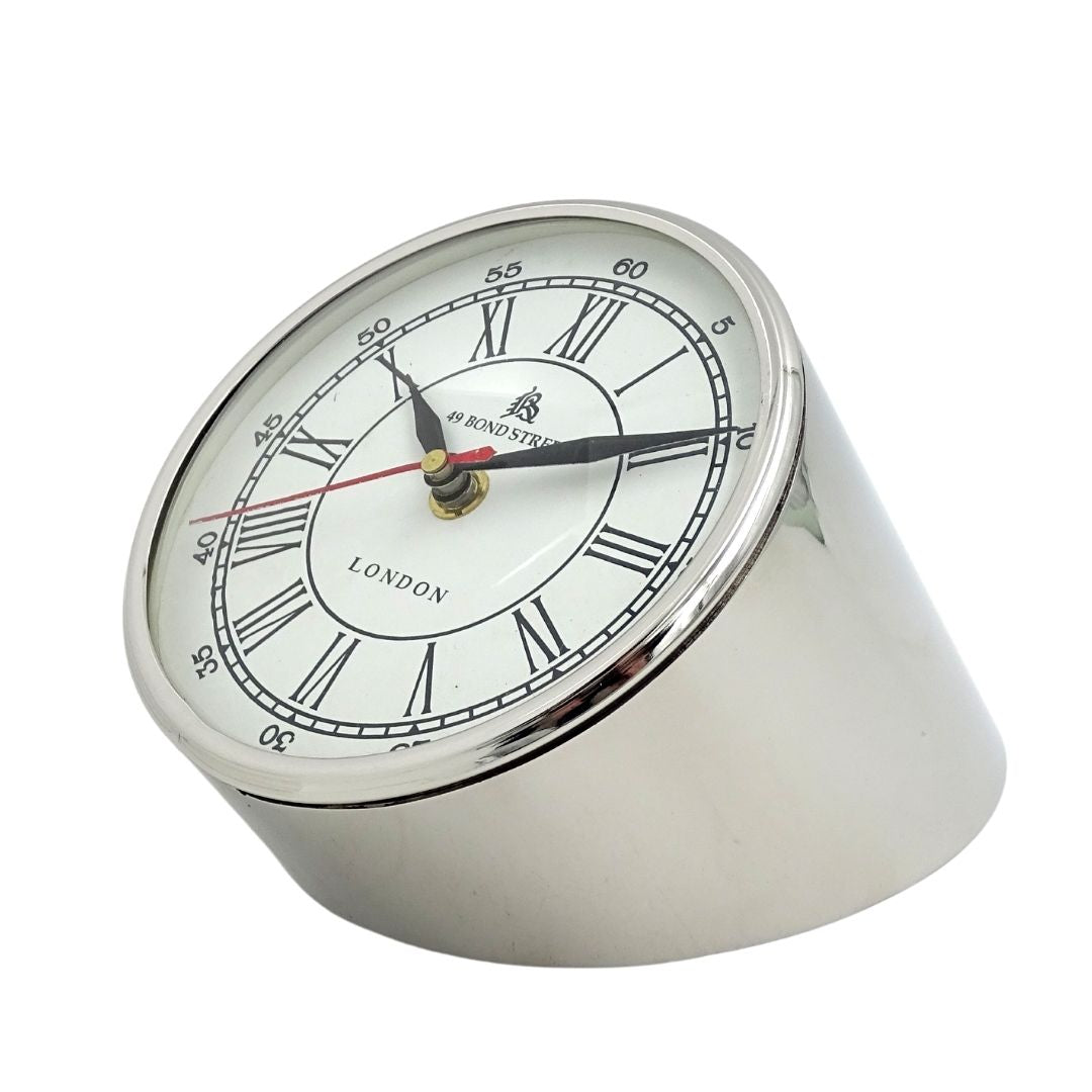 Orologio da Scrivania in Metallo CLK-0212 con Incisione - Regalo Personalizzato in Colore Argento, Bianco o Nero, Altezza 19 cm, Stile Moderno con Numeri Romani e Arabi