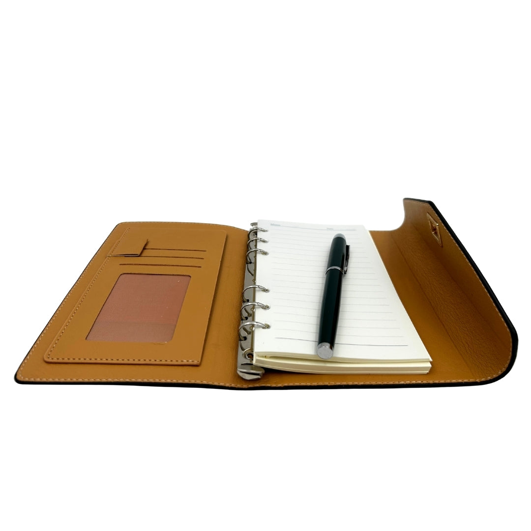 Elegante Set Regalo con Incisione Personalizzata - Taccuino in Pelle A6 con Penna di Alta Qualità in Scatola Regalo di Lusso