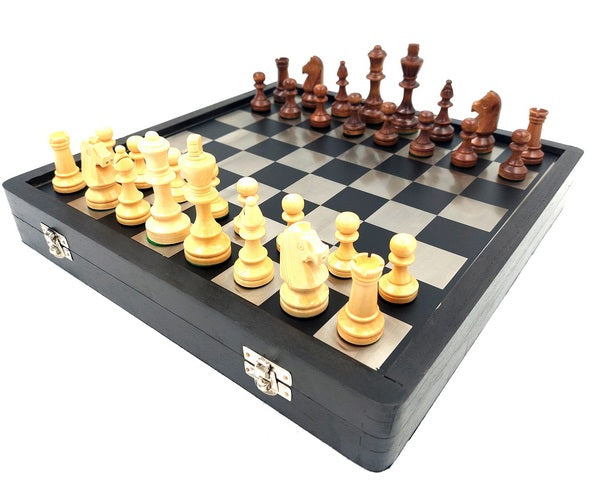 Elegante set da scacchi in legno e metallo 33x33 cm con possibilità di incisione personalizzata