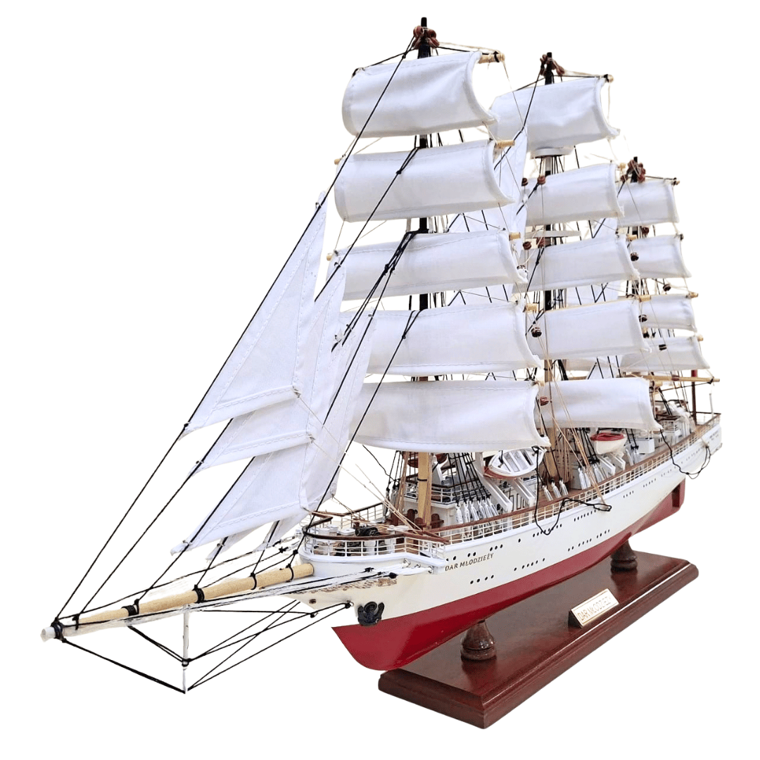 Modello esclusivo del veliero Dar Młodzieży XXL da 71 cm, con possibilità di personalizzazione tramite incisione