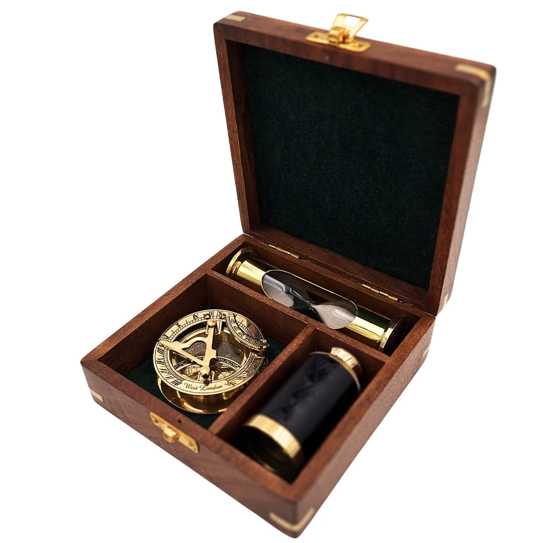 Set regalo retrò con incisione – bussola in ottone, cannocchiale pieghevole, clessidra in scatola di legno