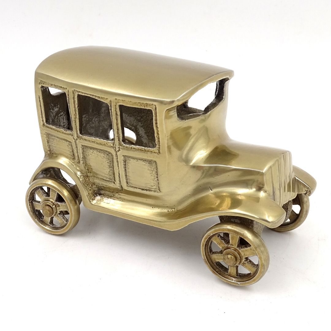 Modello di automobile rétro in metallo – N796