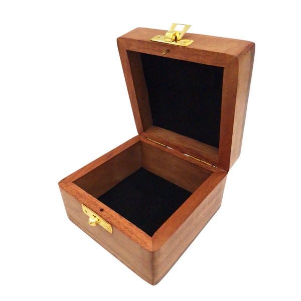 Scatola regalo in legno 6 x 6 x 4 cm con possibilità di incisione, marrone, con rivestimento in tessuto e chiusura in ottone