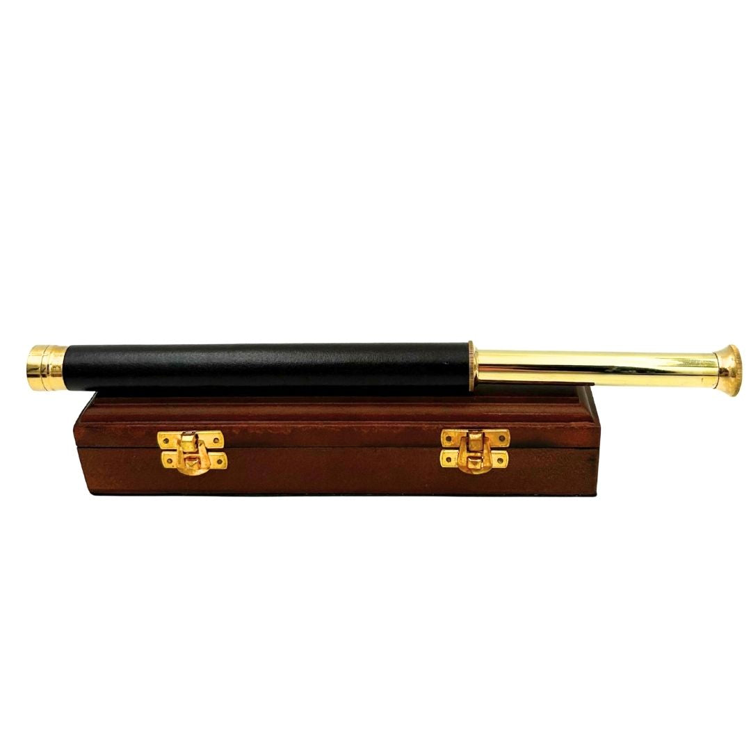 Cannocchiale in ottone e pelle con incisione personalizzata in scatola di legno