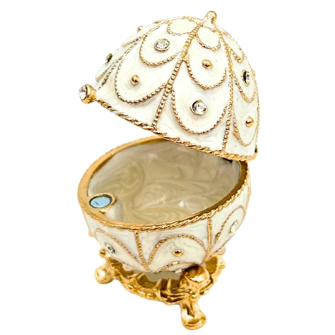 Esclusiva scatola uovo Fabergé in metallo con cristalli bianco-oro con possibilità di personalizzazione tramite incisione