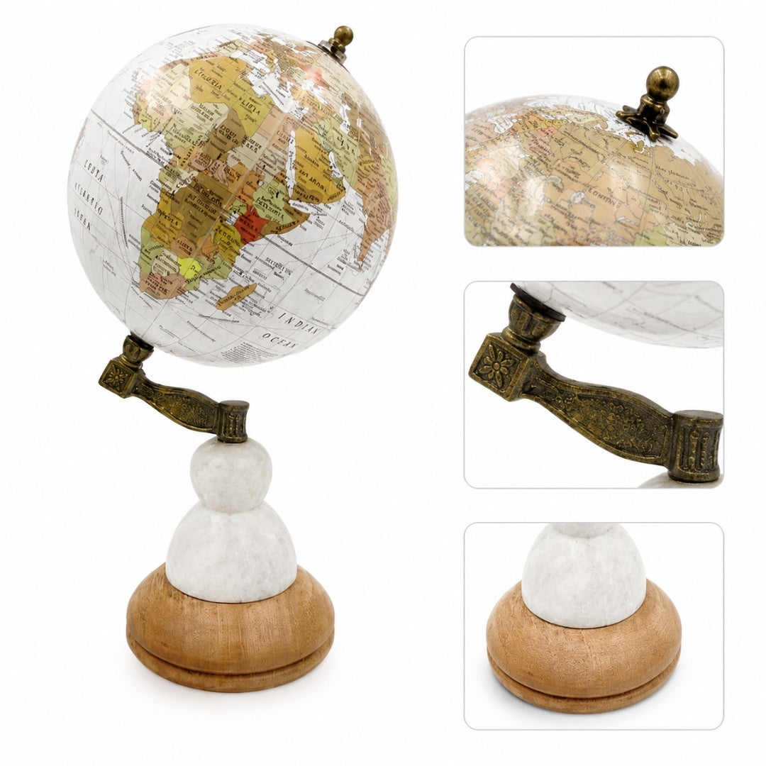 Globo decorativo Voyager su base in marmo e legno con opzione di incisione personalizzata – Regalo elegante per amanti dei viaggi, altezza 32 cm, diametro 15,5 cm, mappa bianca con continenti colorati