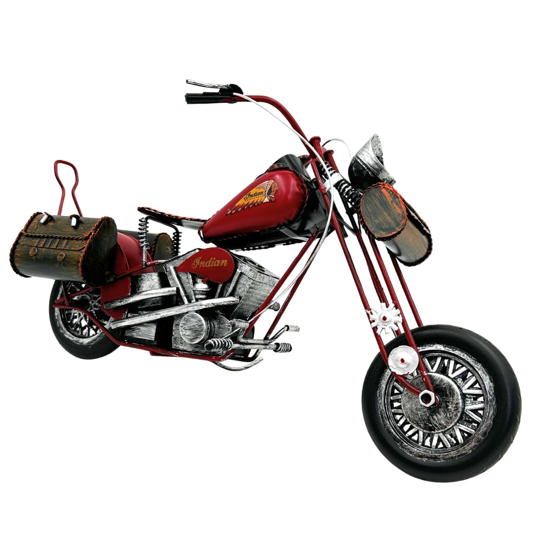 Grande modello classico in metallo di motocicletta chopper rossa con possibilità di personalizzazione tramite incisione