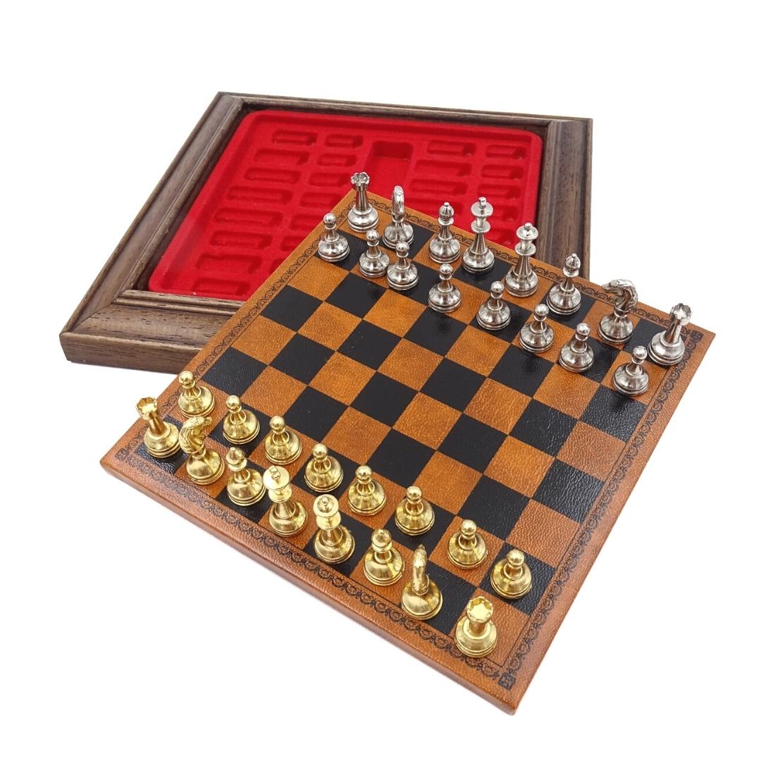 Scacchi magnetici esclusivi in metallo Italfama 18x18 cm con possibilità di incisione personalizzata – elegante regalo per ogni occasione, scacchiera marrone-nera con pezzi dorati e argentati