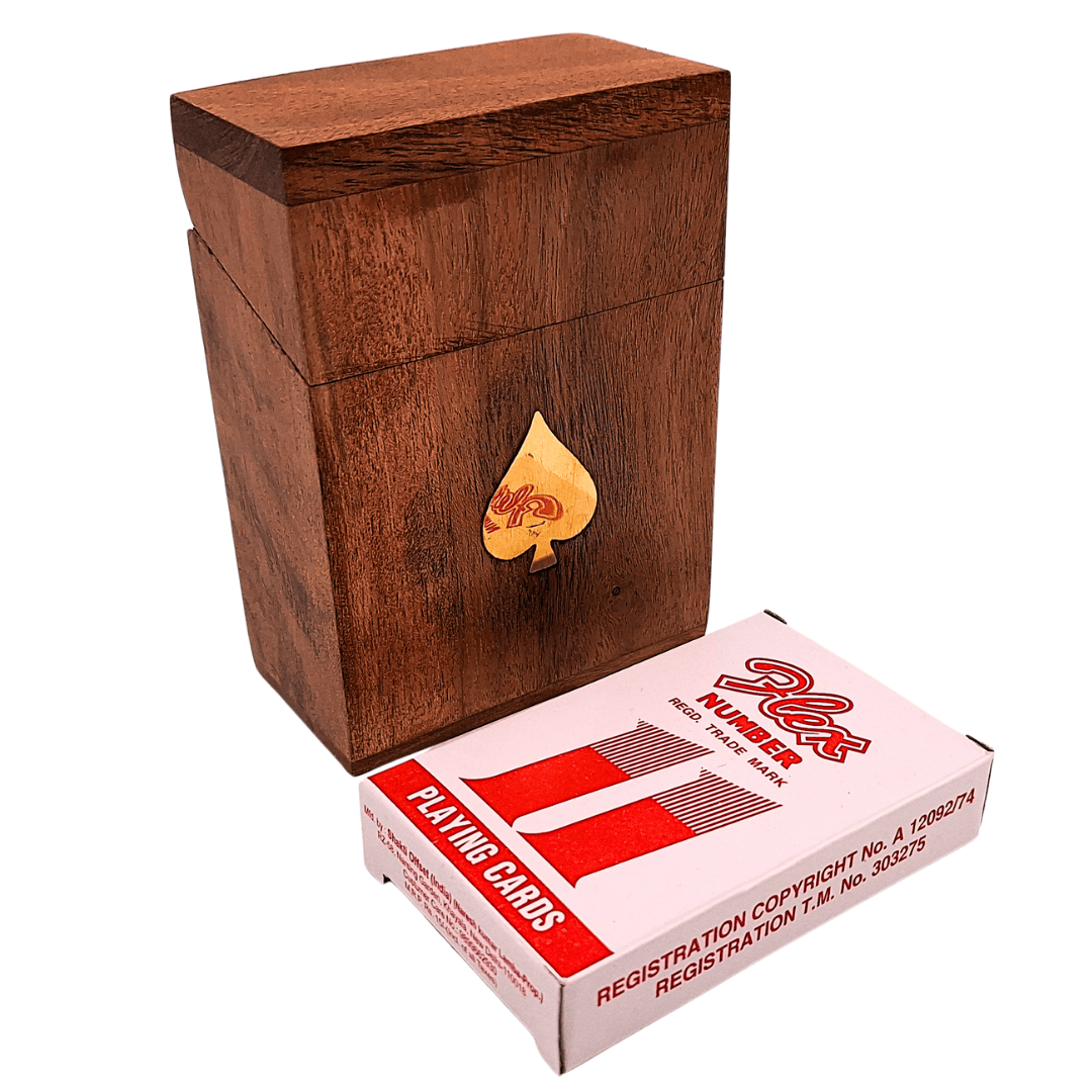 Elegante Mazzo di Carte in Scatola di Legno con Incisione