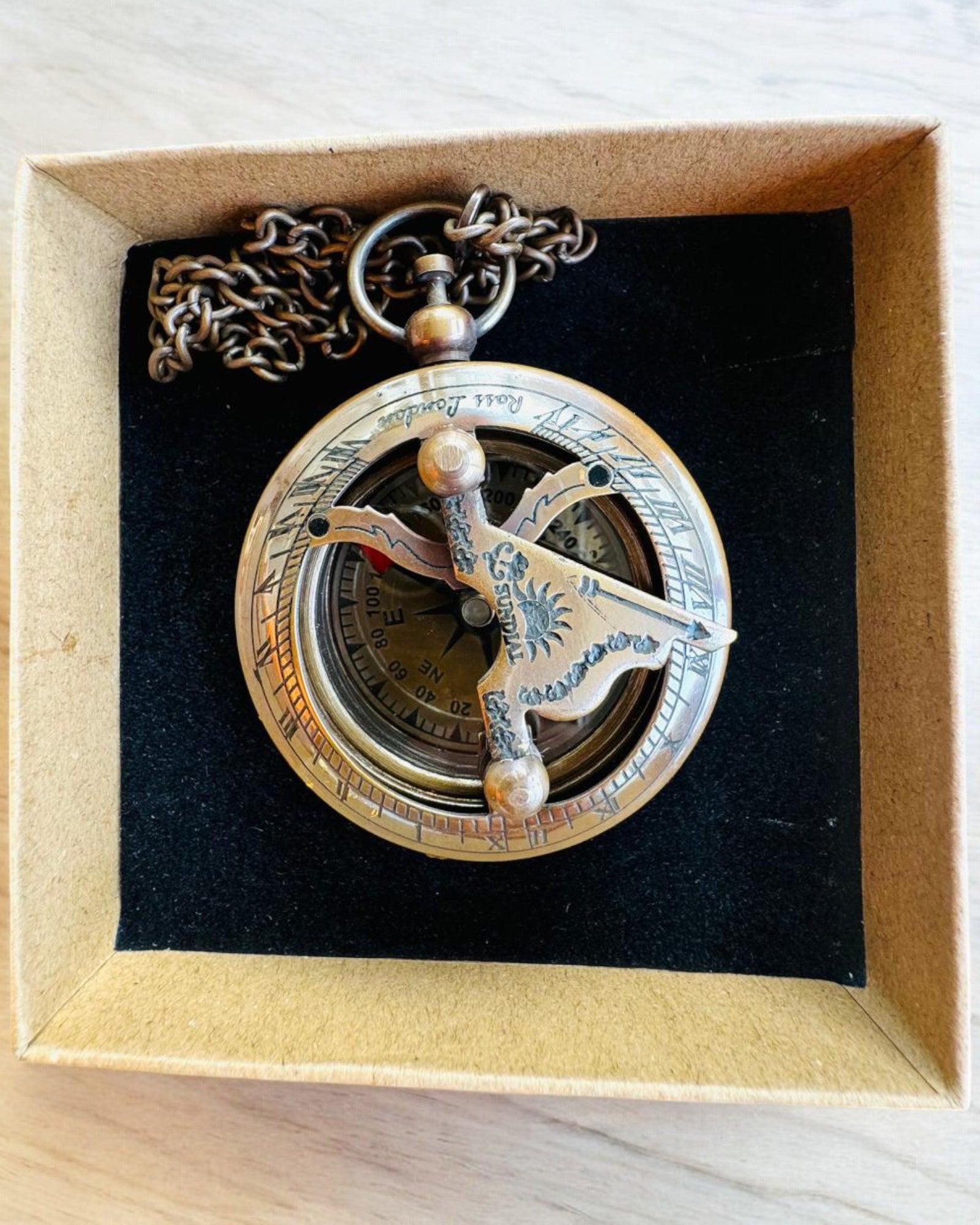 Bussola da Viaggio con incisione, personalizzazione – Artigianato degli Artigiani Indiani