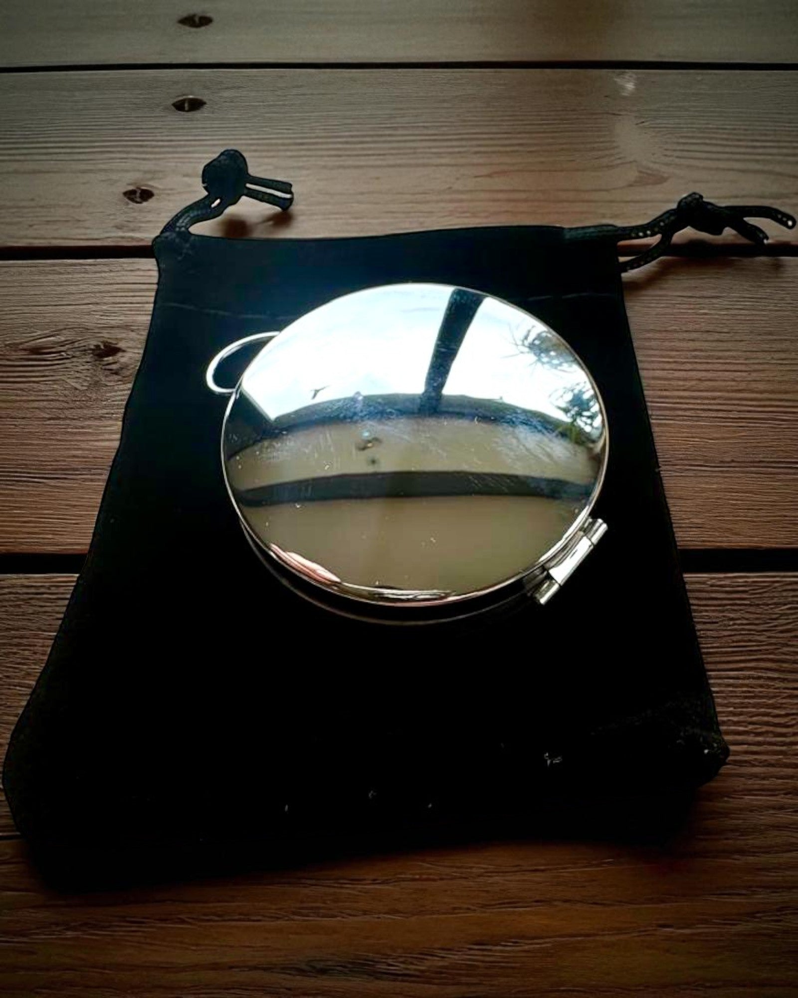 Bussola in Ottone Impermeabile con Effetto Luminoso - Essenziale per Escursioni e Campeggio, personalizzazione con incisione