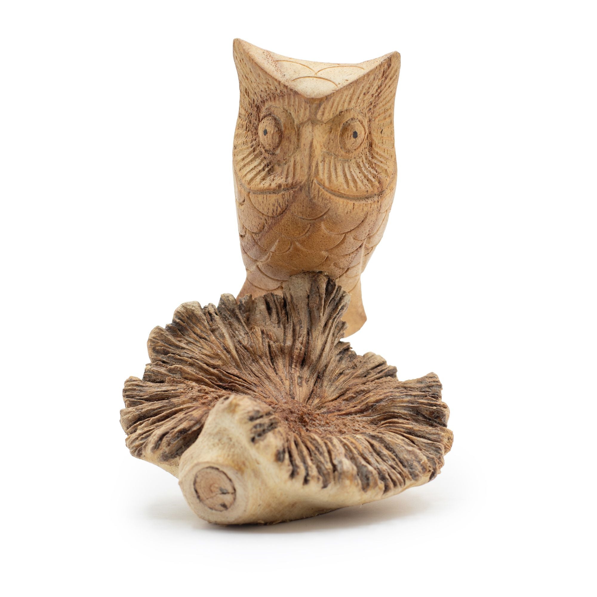 Scultura artigianale di gufo da gemma legnosa - figura unica per regalo, altezza 11 cm, tonalità naturali dall'Indonesia