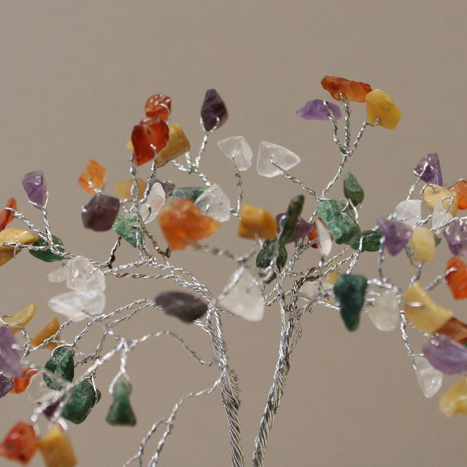 Albero magico di pietre con base in orgonite