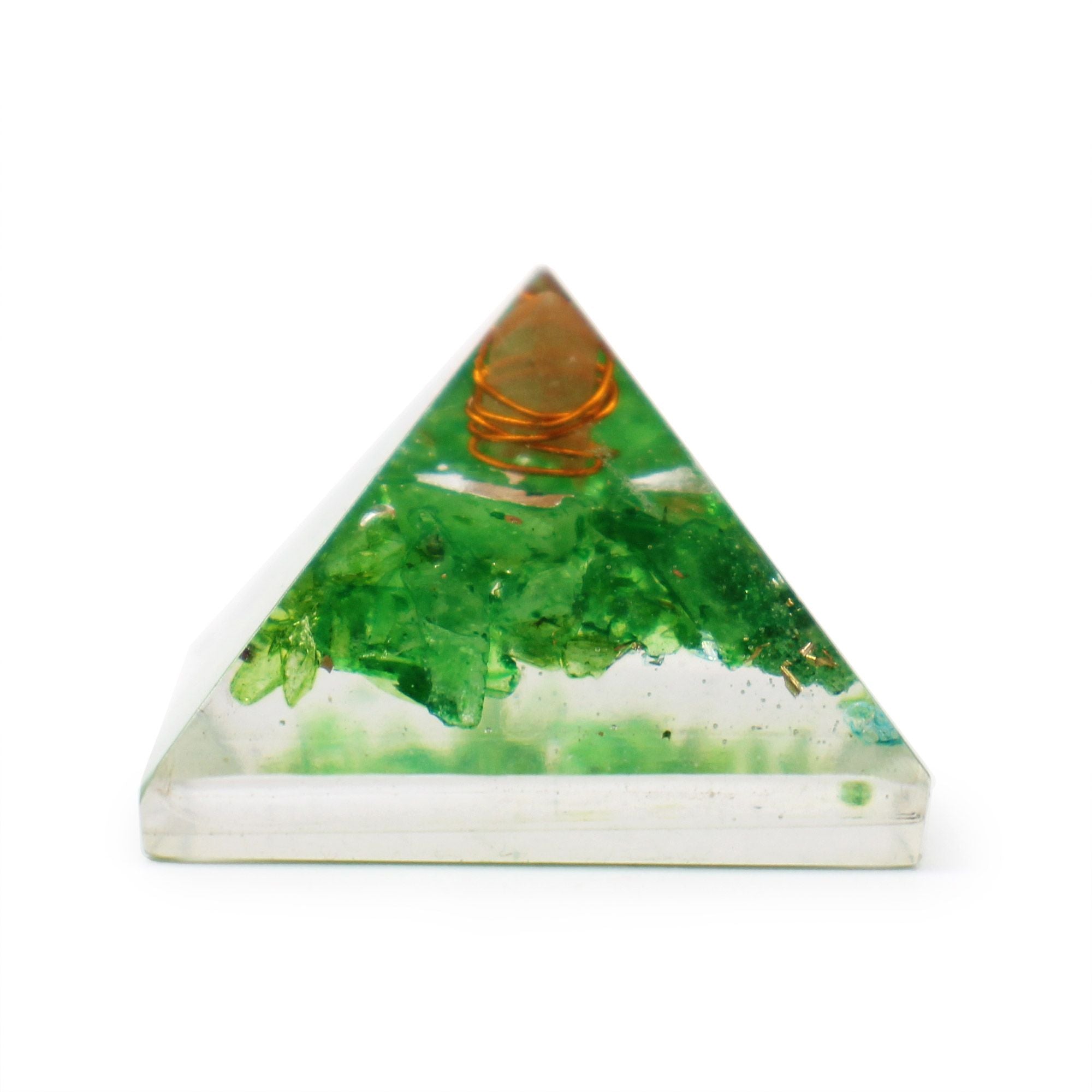 Piccola Piramide di Orgone 25mm con Pietre Preziose Verdi e Rame