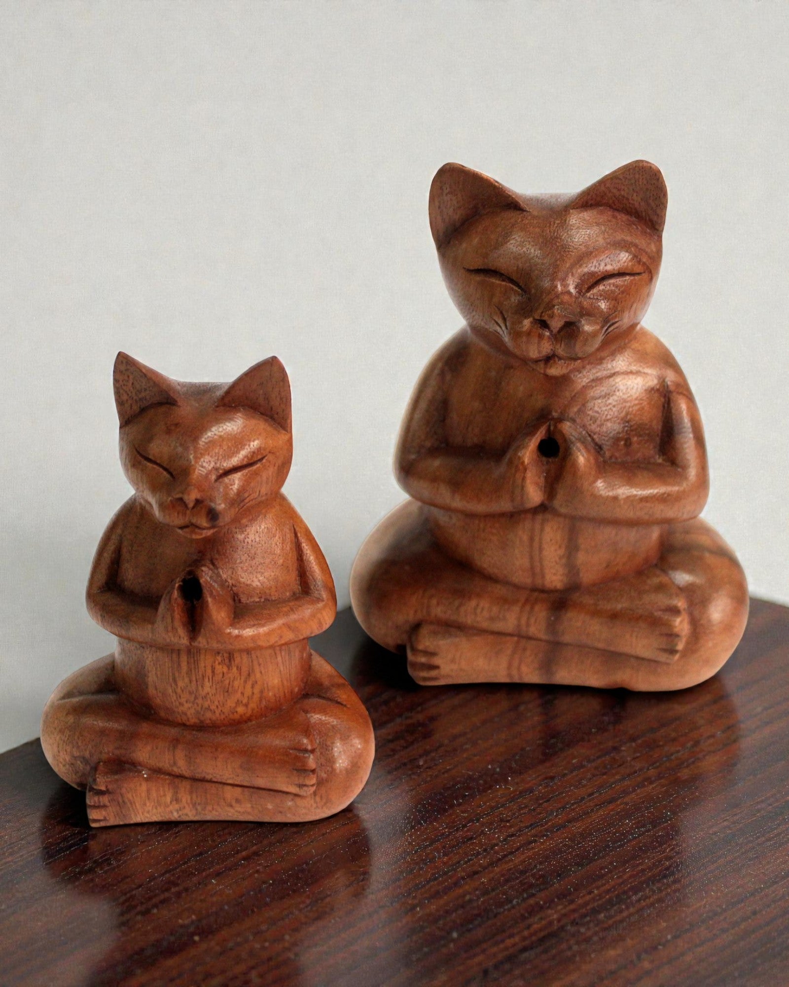 ZenCat Grande – 17 cm, Gatto yogi in legno per bastoncini d’incenso