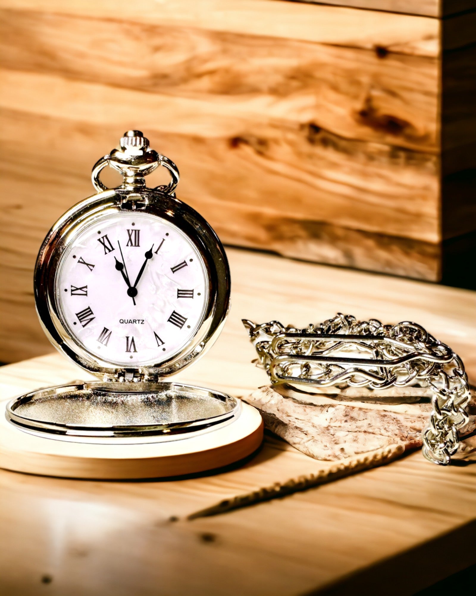 Orologio da Tasca Classico con Numeri Romani e Catena, al Quarzo, Lucentezza in Acciaio - colore argento