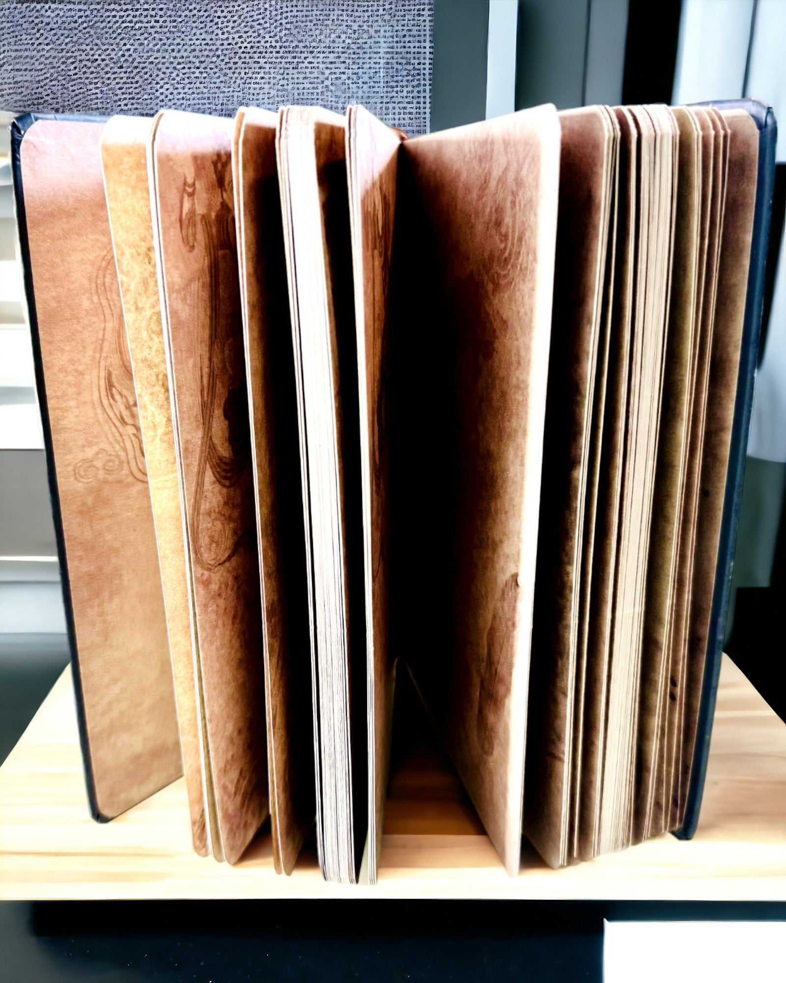 Taccuino Classico con Copertina Rigida a Tema Lavoro a Maglia - Blu Navy. Possibilità di incisione