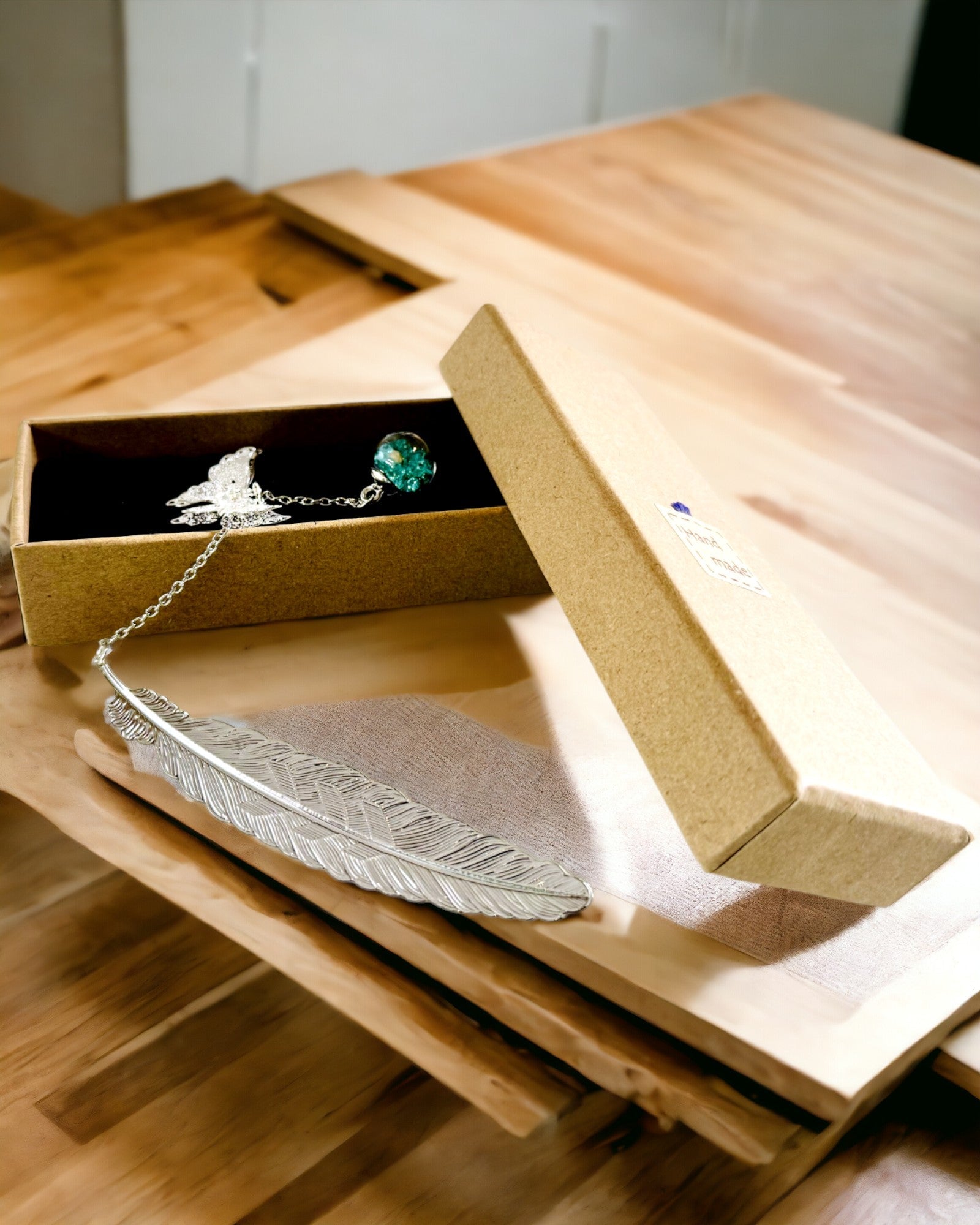 Segnalibro Creativo in Stile Retrò con Motivo di Piuma e Farfalla – Elegante Regalo Promozionale, Colore Argento/Blu