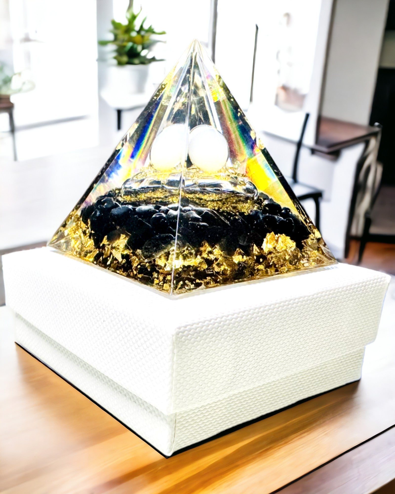 Piramide di Orgonite con Ossidiana – Generatore di Energia Chakra, Strumento di Meditazione Reiki con Pietra Naturale