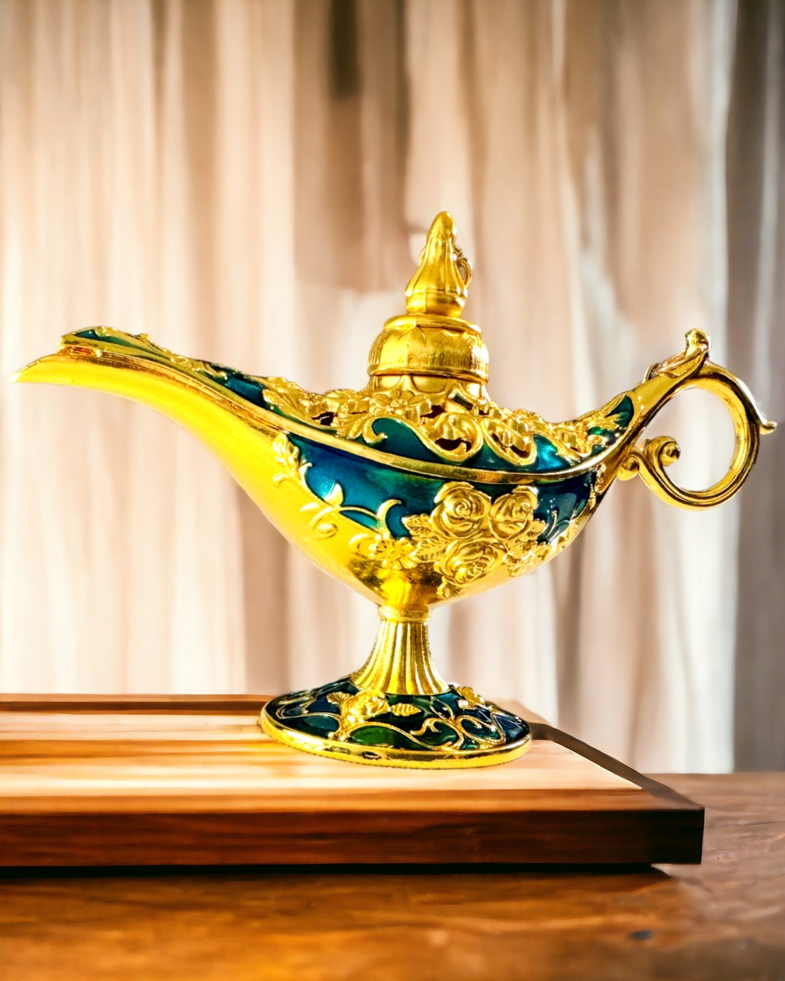 Piccola Lampada di Aladino Fatta a Mano - Artigianato Artistico in Metallo per Decorazione della Casa, incisione