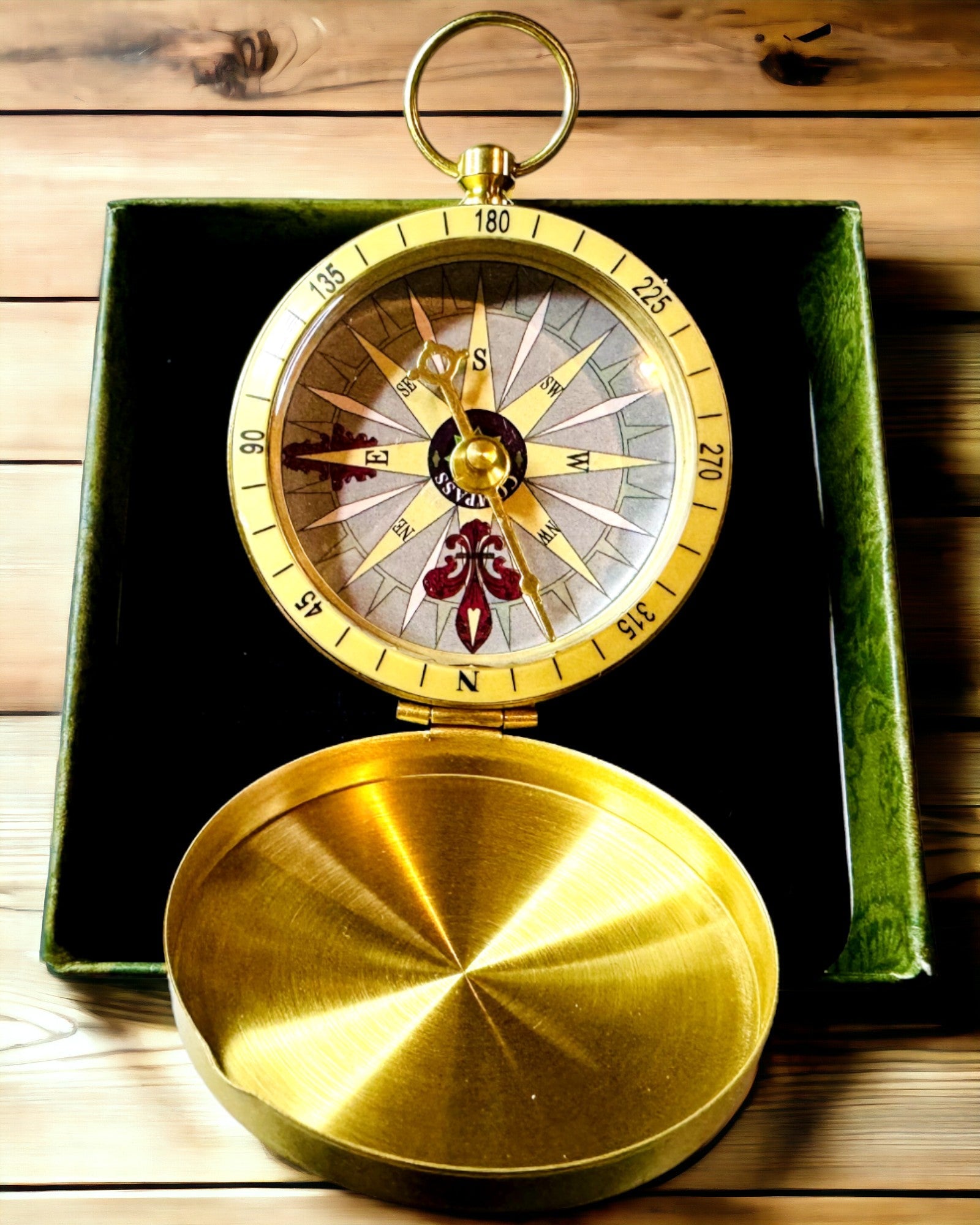 Bussola da Navigazione in Stile Retrò – Strumento Portatile e Preciso per Determinare la Direzione per Viaggiatori ed Esploratori. Incisione, personalizzazione.