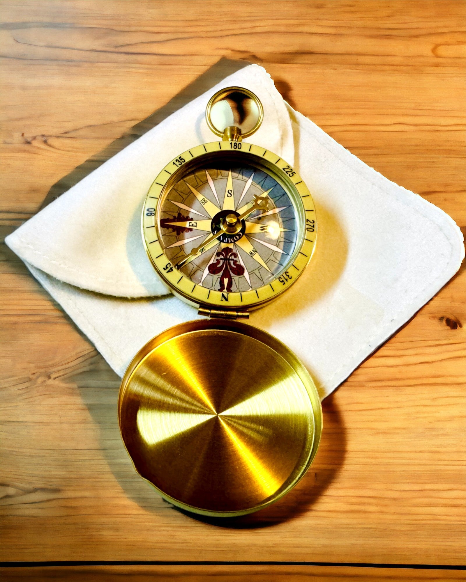 Bussola da Navigazione in Stile Retrò – Strumento Portatile e Preciso per Determinare la Direzione per Viaggiatori ed Esploratori. Incisione, personalizzazione.
