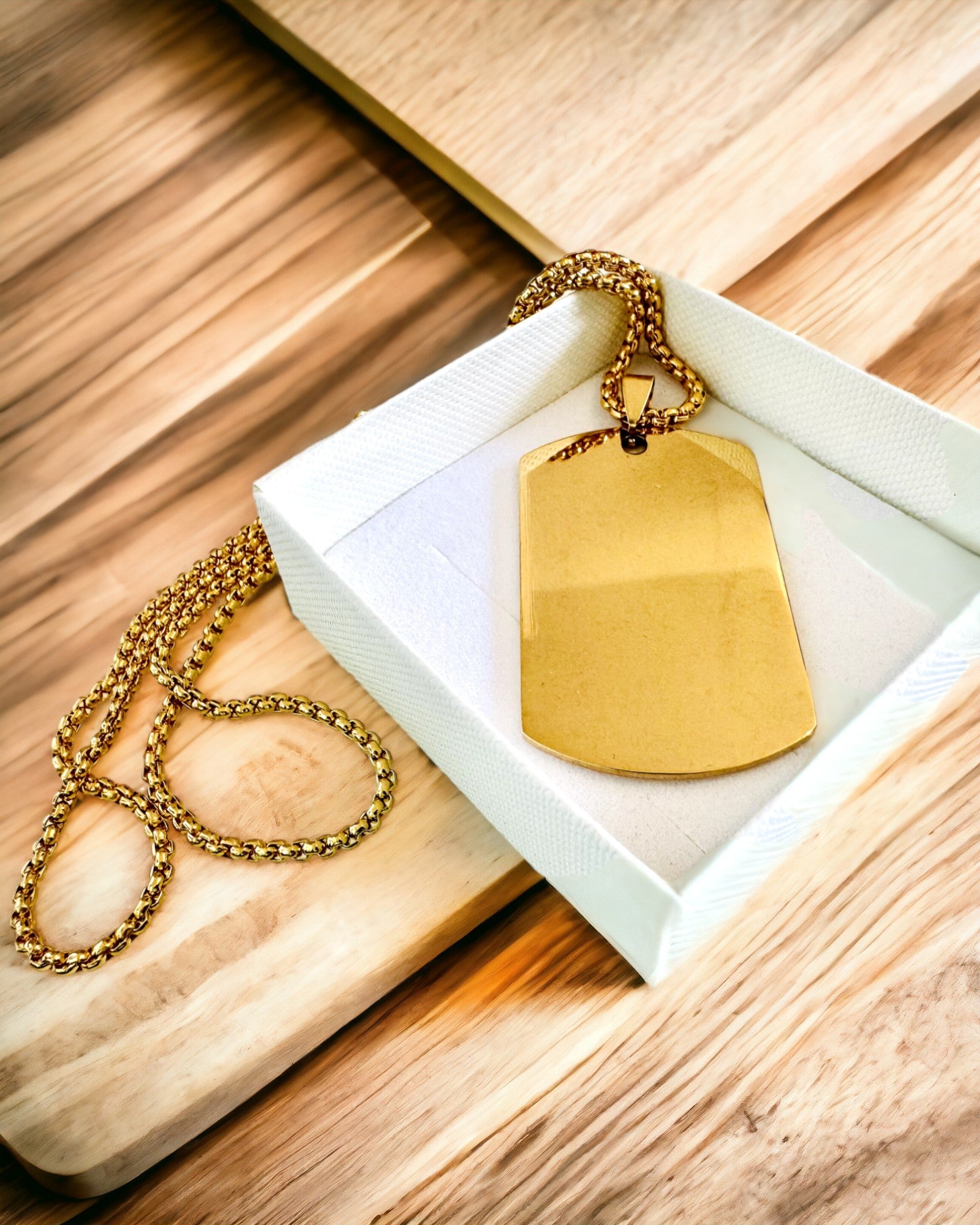 Collana con Dog Tag "Tre Sfumature di Stile" - Piastrina - Elegante Pendente in Acciaio Inossidabile con Opzione di Incisione