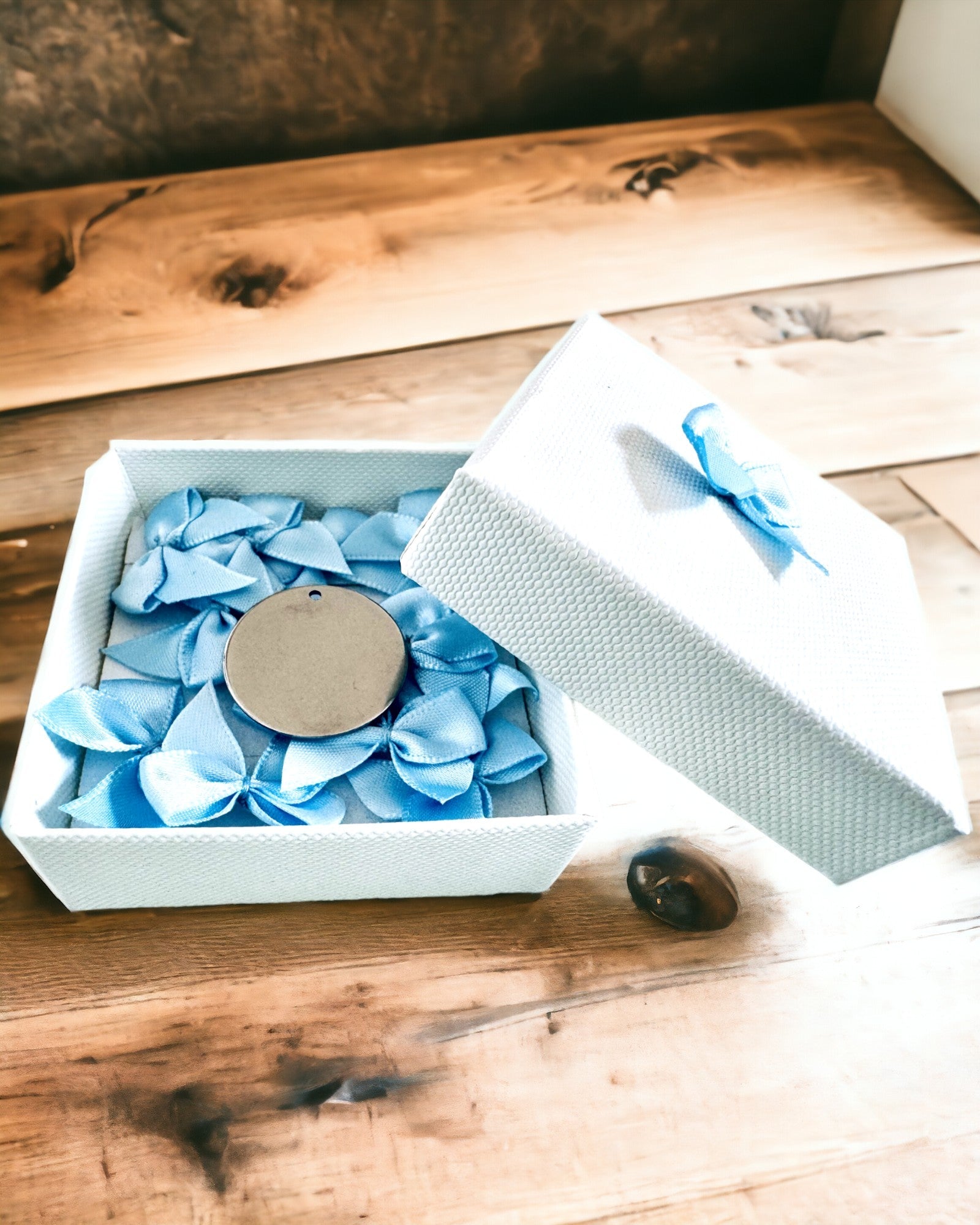 Ciondolo Rotondo in Acciaio Inossidabile per regalo con possibilità di Personalizzazione, incisione